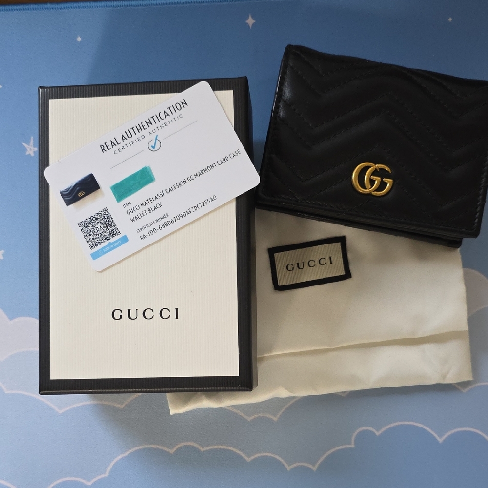 Gucci Matelasse Calfskin GG Marmont Card Case